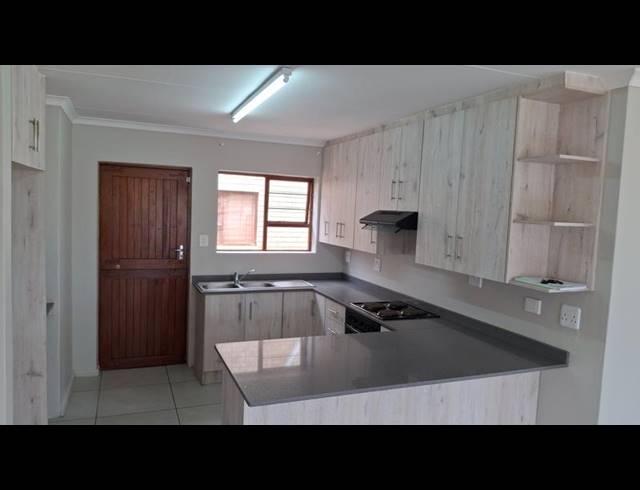 2 BEDROOM HOUSE FOR SALE IN WAVECREST
